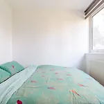 *Brand New 1 Bedroom Flat In Central London*