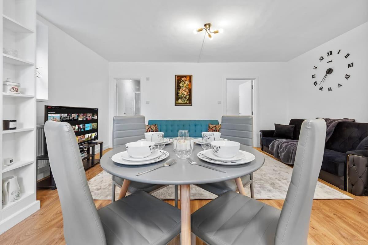 Apartment *brand New 1 Bedroom Flat In London* London