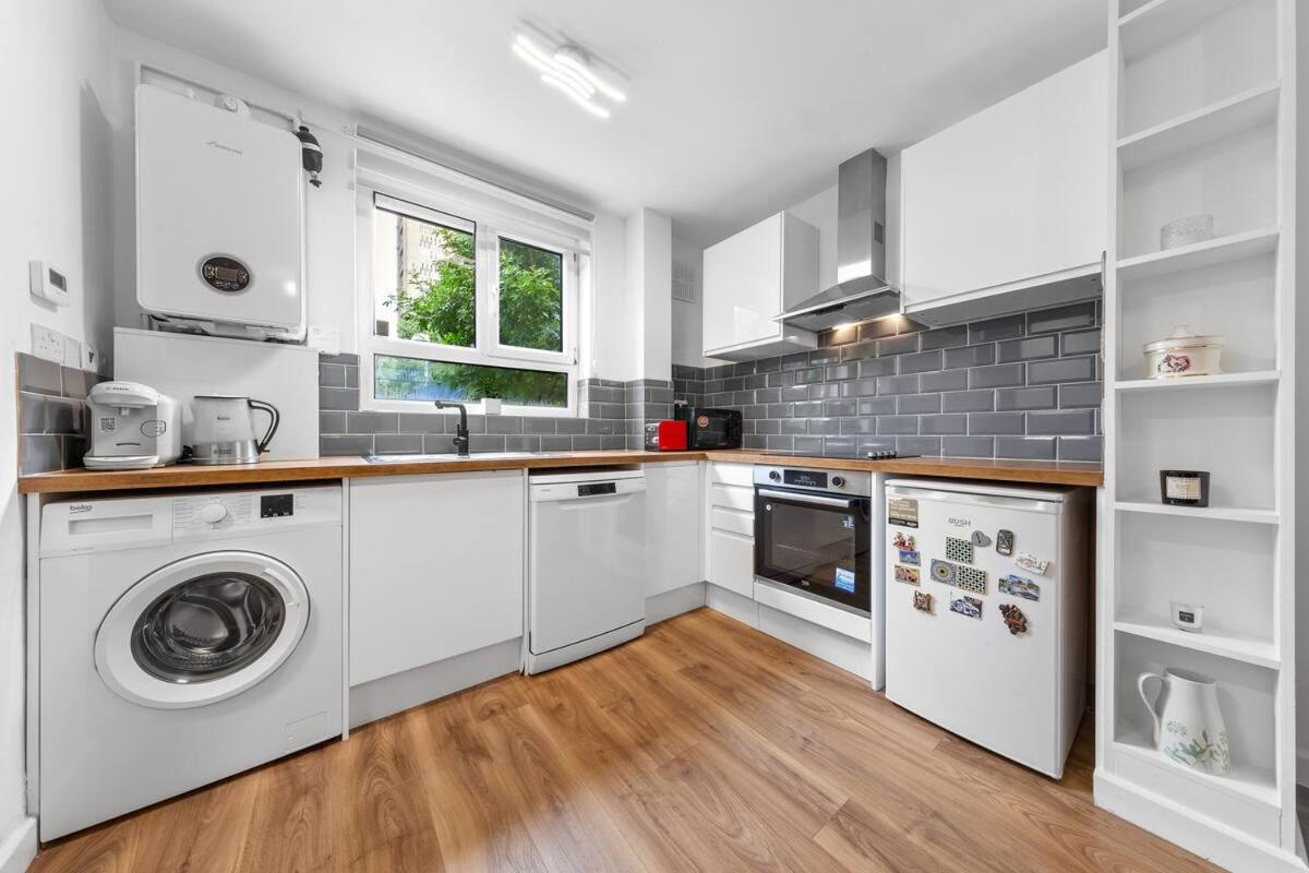 *brand New 1 Bedroom Flat In London* Apartment *